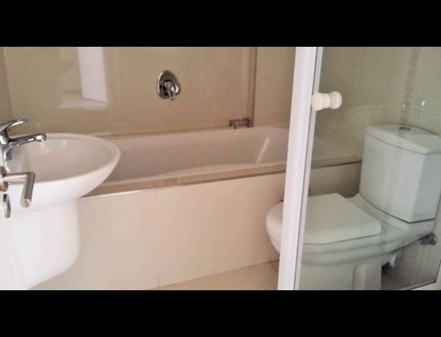 2 bed property to rent in BLOUBERGSTRAND